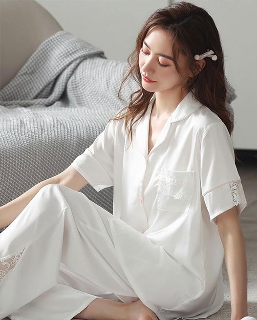 Cad é an Fabraic is Fearr le haghaidh Loungewear? Treoir Fhoinsiú
